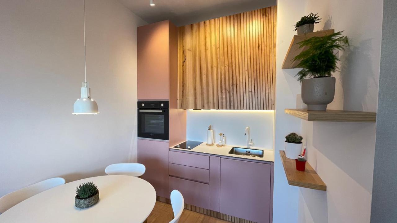 Floral Inn Prishtinë Ngoại thất bức ảnh