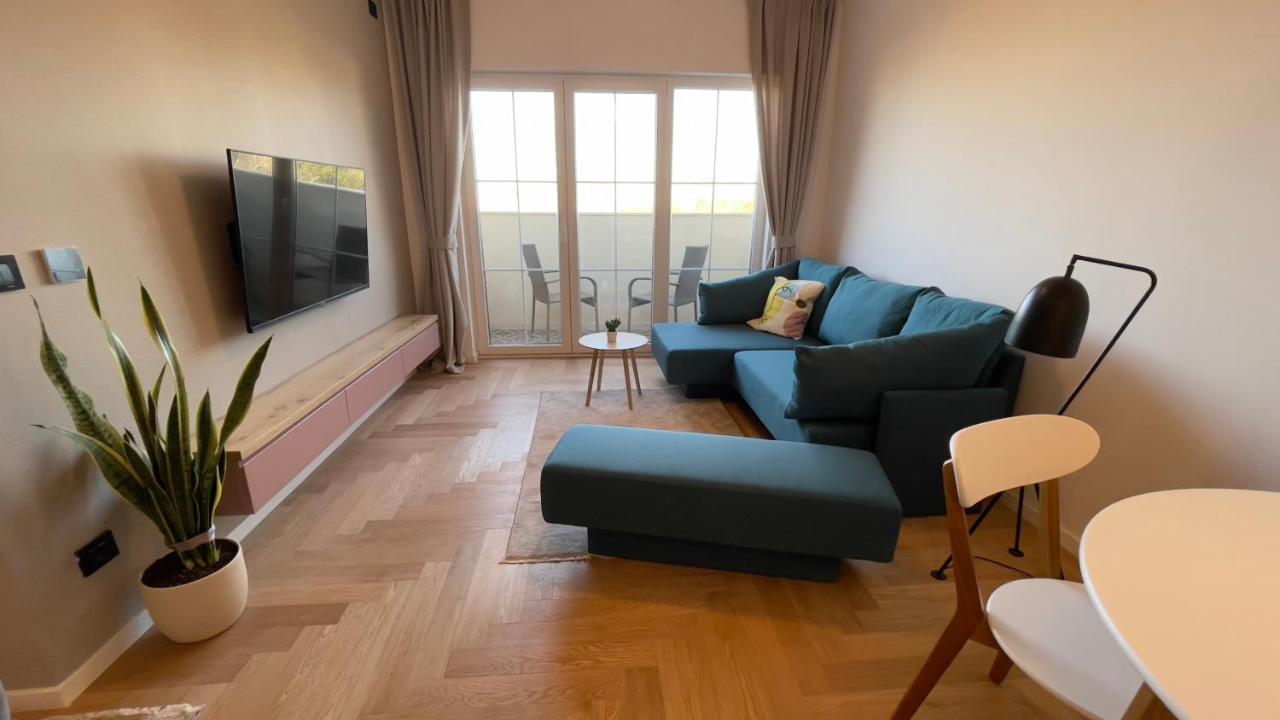 Floral Inn Prishtinë Ngoại thất bức ảnh