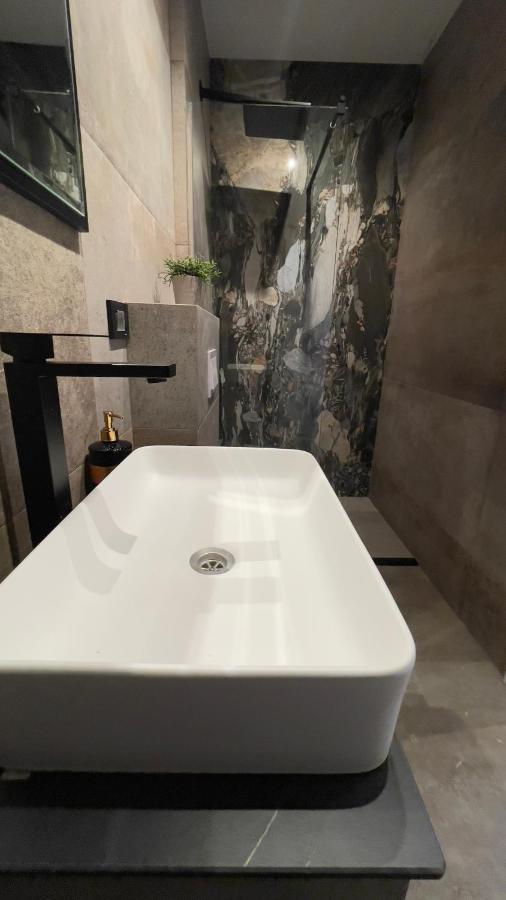 Floral Inn Prishtinë Ngoại thất bức ảnh