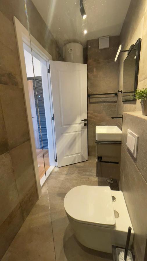 Floral Inn Prishtinë Ngoại thất bức ảnh